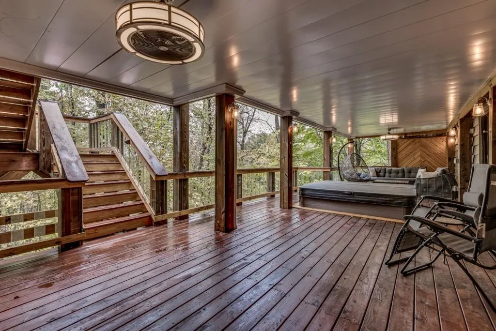 160 Huntcliff Point, Sandy Springs, Georgia 30350, 4 Bedrooms Bedrooms, ,4 BathroomsBathrooms,Residential,Sold,160 Huntcliff Point,6098338