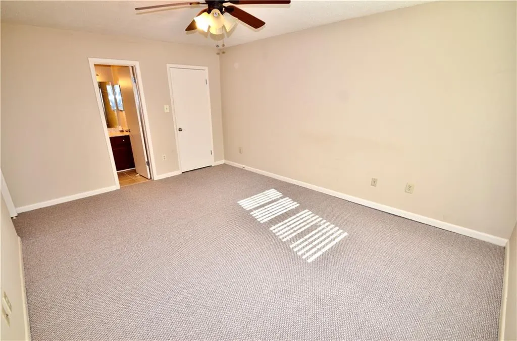 6900 Roswell Road Unit Q27, Atlanta, Georgia 30328, 2 Bedrooms Bedrooms, ,2 BathroomsBathrooms,Residential,Sold,6900 Roswell Road Unit Q27,6662707