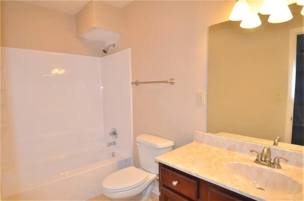 6900 Roswell Road Unit Q27, Atlanta, Georgia 30328, 2 Bedrooms Bedrooms, ,2 BathroomsBathrooms,Residential,Sold,6900 Roswell Road Unit Q27,6662707