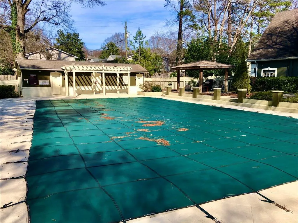 6900 Roswell Road Unit Q27, Atlanta, Georgia 30328, 2 Bedrooms Bedrooms, ,2 BathroomsBathrooms,Residential,Sold,6900 Roswell Road Unit Q27,6662707