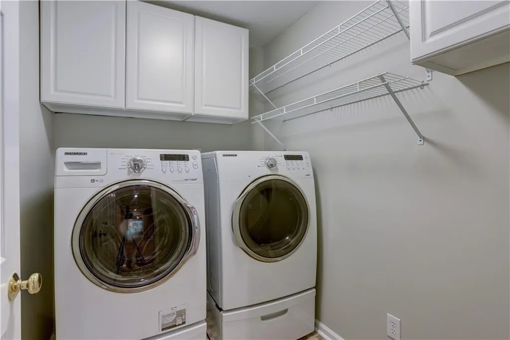 11 Carrington Way, Atlanta, Georgia 30328, 3 Bedrooms Bedrooms, ,3 BathroomsBathrooms,Residential,Sold,11 Carrington Way,6643851