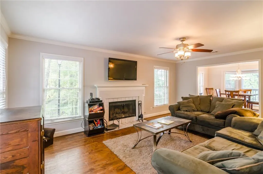 1801 Defoors Mill Court Nw, Atlanta, Georgia 30318, 3 Bedrooms Bedrooms, ,3 BathroomsBathrooms,Residential,Sold,1801 Defoors Mill Court Nw,5676297