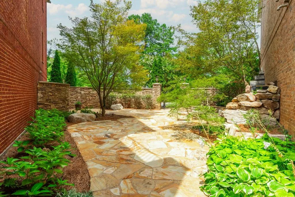 6060 City Walk Lane Unit 403, Sandy Springs, Georgia 30328, 3 Bedrooms Bedrooms, ,3 BathroomsBathrooms,Residential,Sold,6060 City Walk Lane Unit 403,7254965