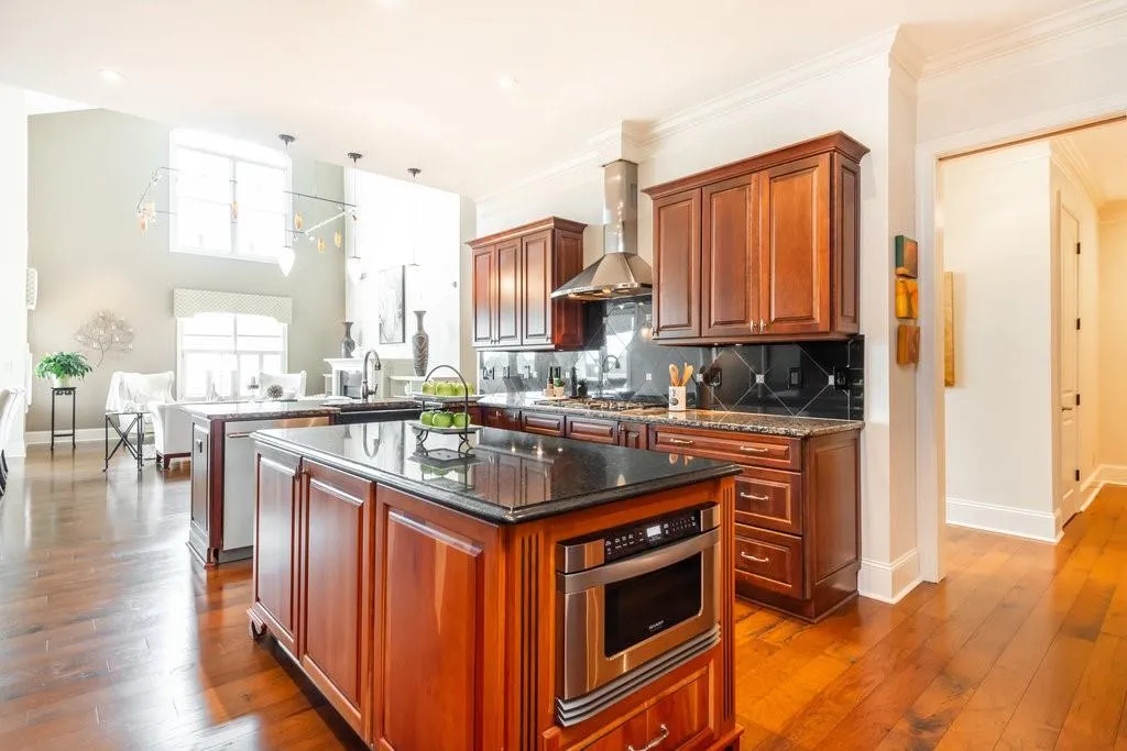 6060 City Walk Lane Unit 403, Sandy Springs, Georgia 30328, 3 Bedrooms Bedrooms, ,3 BathroomsBathrooms,Residential,Sold,6060 City Walk Lane Unit 403,7254965