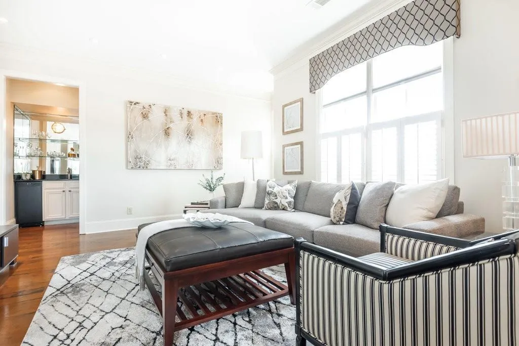 6060 City Walk Lane Unit 403, Sandy Springs, Georgia 30328, 3 Bedrooms Bedrooms, ,3 BathroomsBathrooms,Residential,Sold,6060 City Walk Lane Unit 403,7254965