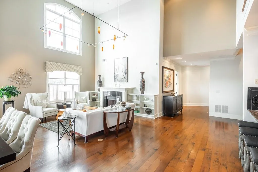 6060 City Walk Lane Unit 403, Sandy Springs, Georgia 30328, 3 Bedrooms Bedrooms, ,3 BathroomsBathrooms,Residential,Sold,6060 City Walk Lane Unit 403,7254965