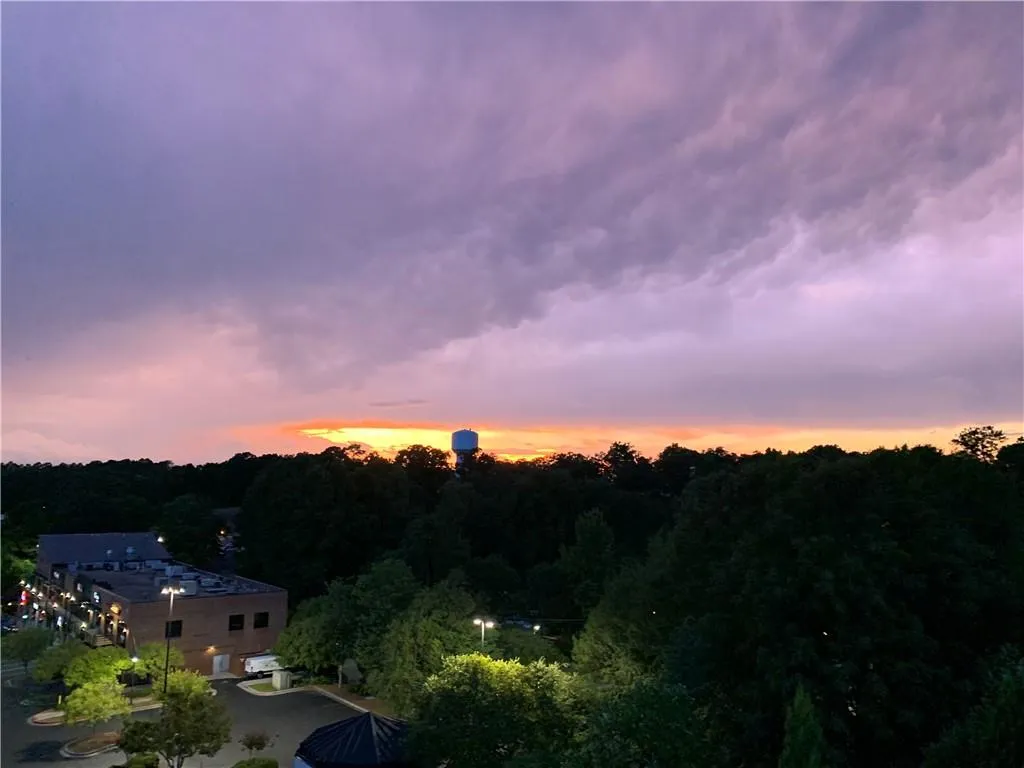 6060 City Walk Lane Unit 403, Sandy Springs, Georgia 30328, 3 Bedrooms Bedrooms, ,3 BathroomsBathrooms,Residential,Sold,6060 City Walk Lane Unit 403,7254965