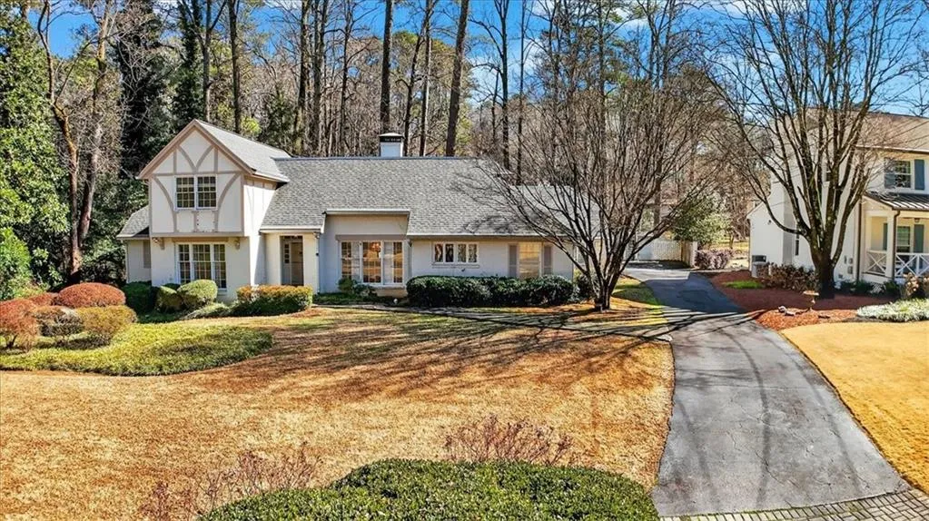 561 Bridgewater Drive, Atlanta, Georgia 30328, 4 Bedrooms Bedrooms, ,2 BathroomsBathrooms,Residential,For Sale,561 Bridgewater Drive,7705936