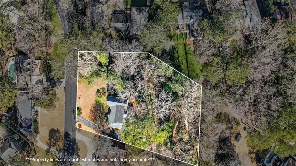 561 Bridgewater Drive, Atlanta, Georgia 30328, 4 Bedrooms Bedrooms, ,2 BathroomsBathrooms,Residential,For Sale,561 Bridgewater Drive,7705936
