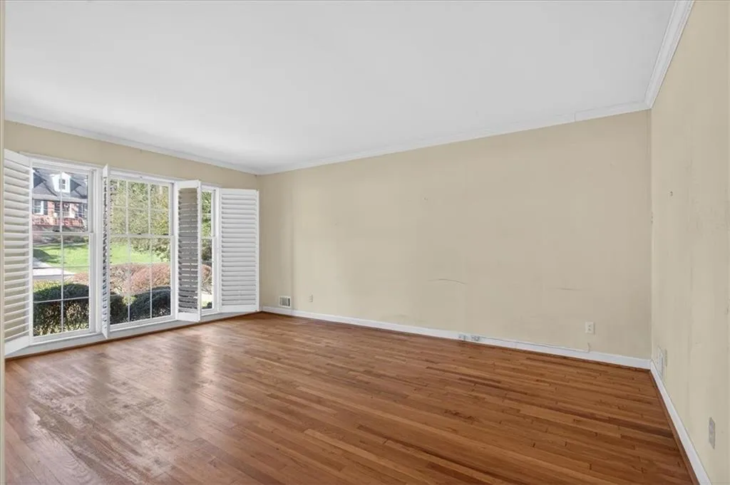 561 Bridgewater Drive, Atlanta, Georgia 30328, 4 Bedrooms Bedrooms, ,2 BathroomsBathrooms,Residential,For Sale,561 Bridgewater Drive,7705936