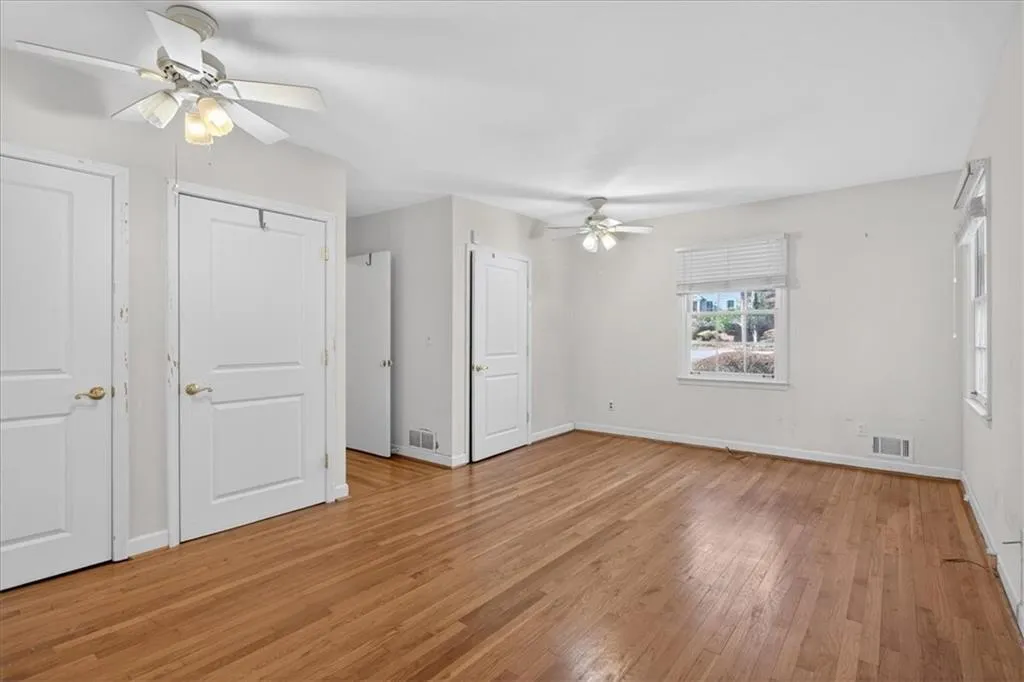 561 Bridgewater Drive, Atlanta, Georgia 30328, 4 Bedrooms Bedrooms, ,2 BathroomsBathrooms,Residential,For Sale,561 Bridgewater Drive,7705936