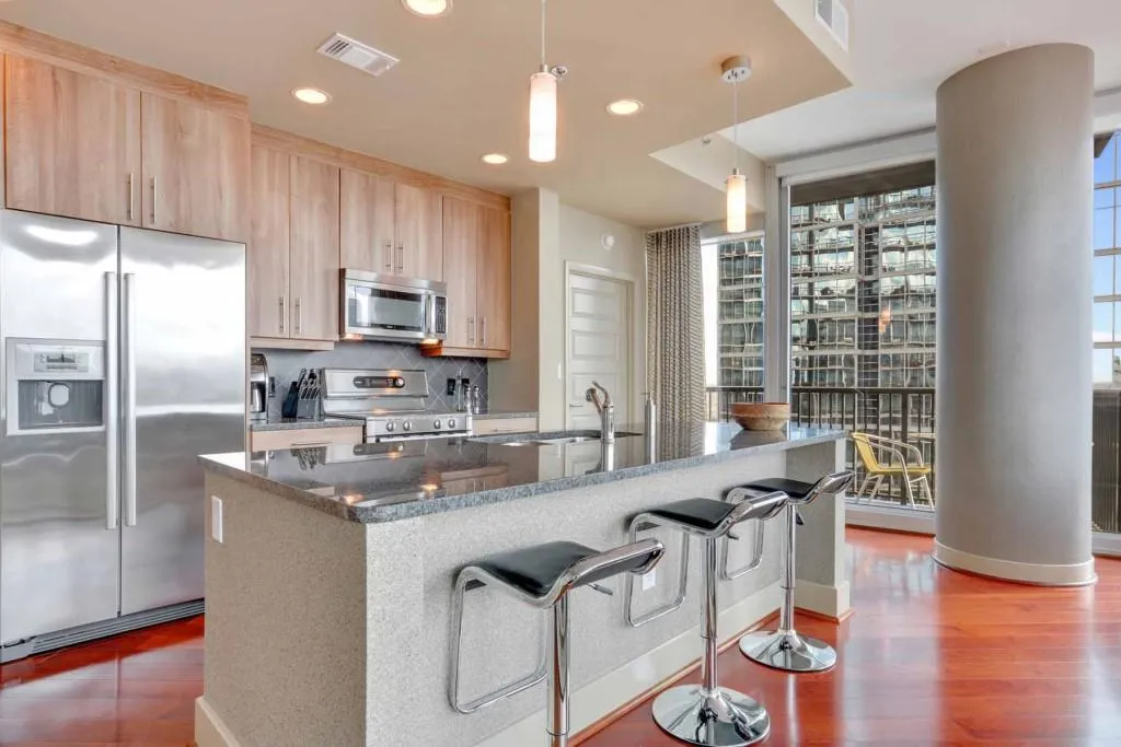 1080 Peachtree Street Unit 1710, Atlanta, Georgia 30309, 2 Bedrooms Bedrooms, ,2 BathroomsBathrooms,Residential,Sold,1080 Peachtree Street Unit 1710,5893455