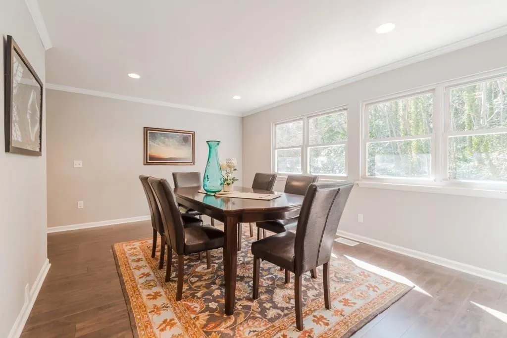 240 River Springs Drive, Sandy Springs, Georgia 30328, 5 Bedrooms Bedrooms, ,4 BathroomsBathrooms,Residential,Sold,240 River Springs Drive,5758275