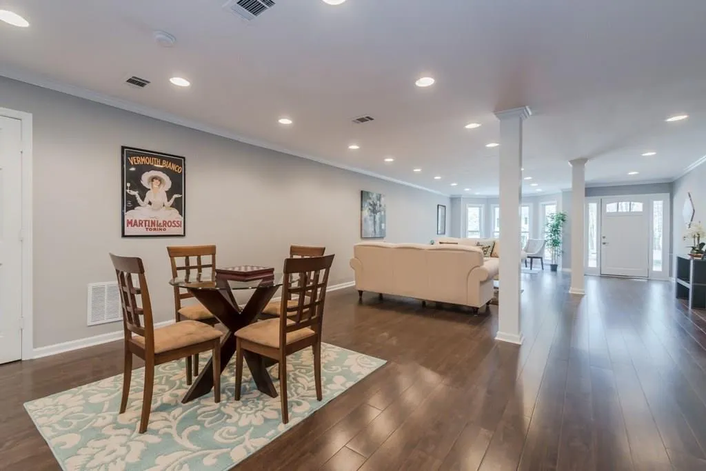 240 River Springs Drive, Sandy Springs, Georgia 30328, 5 Bedrooms Bedrooms, ,4 BathroomsBathrooms,Residential,Sold,240 River Springs Drive,5758275