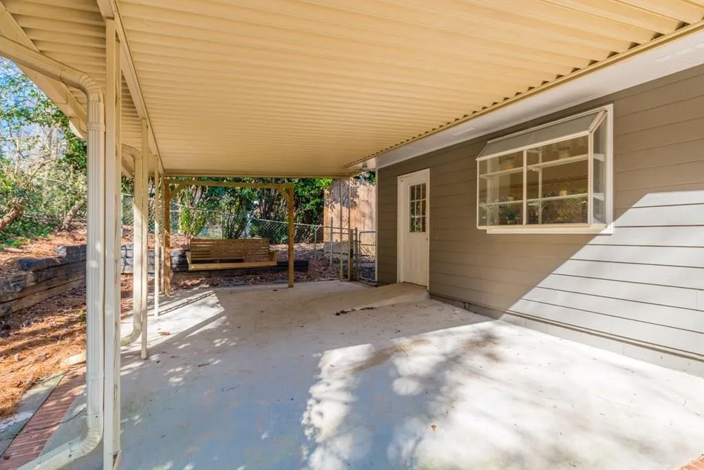 240 River Springs Drive, Sandy Springs, Georgia 30328, 5 Bedrooms Bedrooms, ,4 BathroomsBathrooms,Residential,Sold,240 River Springs Drive,5758275