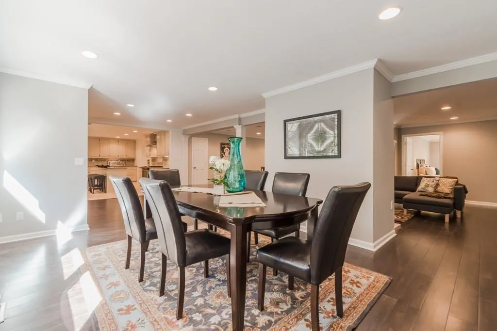 240 River Springs Drive, Sandy Springs, Georgia 30328, 5 Bedrooms Bedrooms, ,4 BathroomsBathrooms,Residential,Sold,240 River Springs Drive,5758275