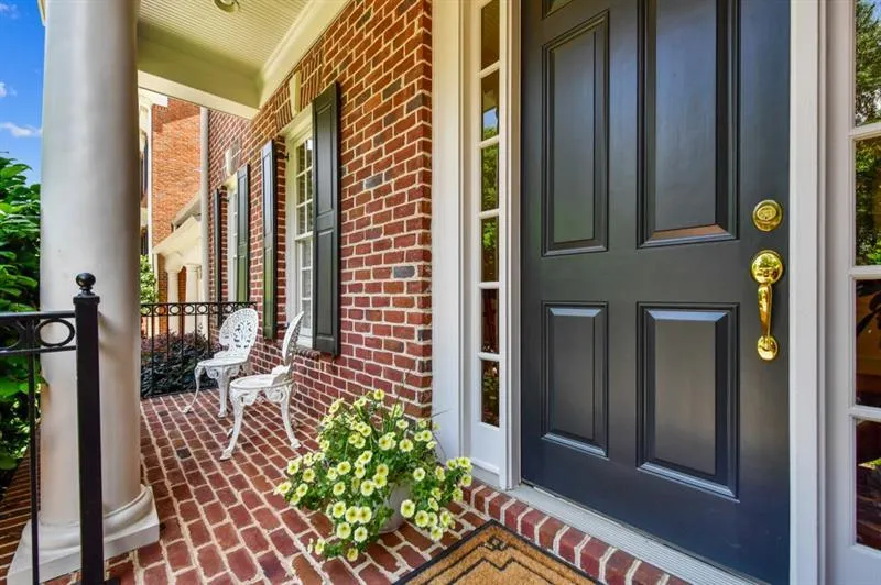 325 Enclave Circle, Sandy Springs, Georgia 30342, 5 Bedrooms Bedrooms, ,4 BathroomsBathrooms,Residential,Sold,325 Enclave Circle,6940905