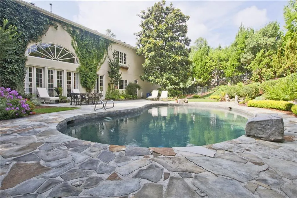 1233 Swims Valley Drive Nw, Atlanta, Georgia 30327, 6 Bedrooms Bedrooms, ,6 BathroomsBathrooms,Residential,Sold,1233 Swims Valley Drive Nw,5887230