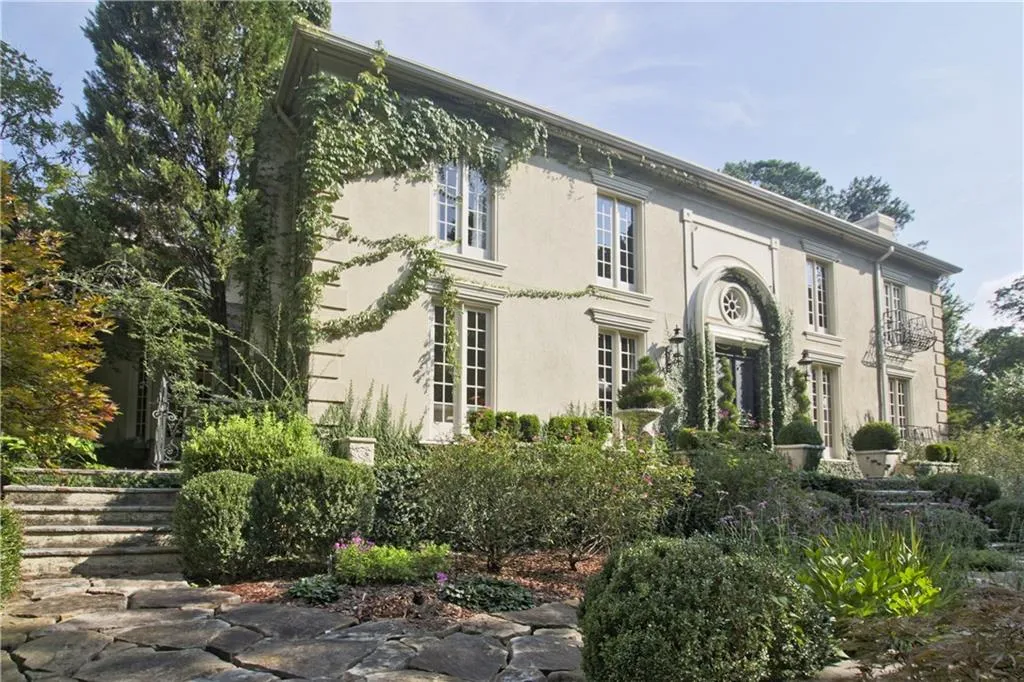 1233 Swims Valley Drive Nw, Atlanta, Georgia 30327, 6 Bedrooms Bedrooms, ,6 BathroomsBathrooms,Residential,Sold,1233 Swims Valley Drive Nw,5887230