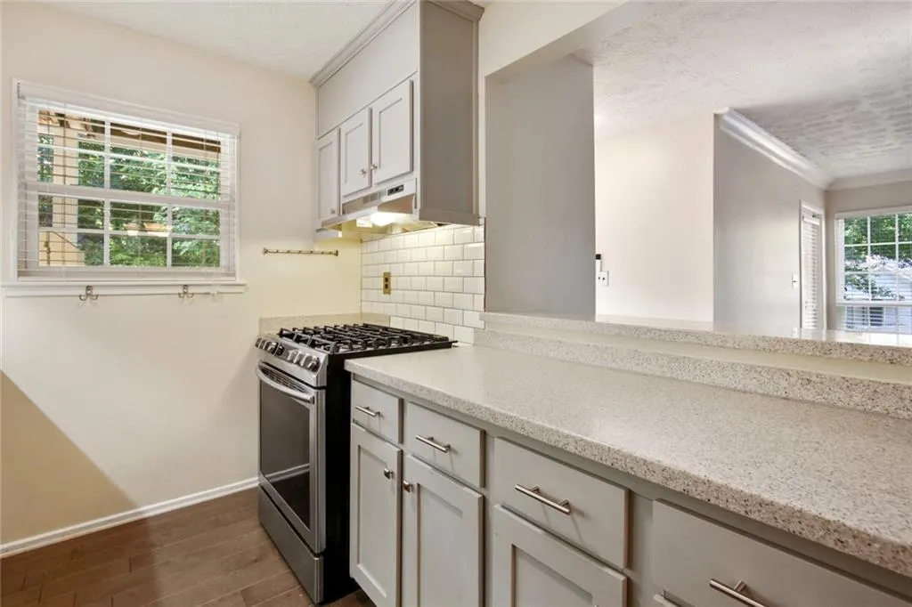 6808 Glenridge Drive Unit 6808b, Sandy Springs, Georgia 30328, 2 Bedrooms Bedrooms, ,2 BathroomsBathrooms,Residential,Sold,6808 Glenridge Drive Unit 6808b,6911015