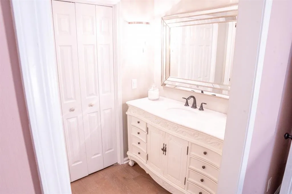 505 Bainbridge Drive, Atlanta, Georgia 30327, 2 Bedrooms Bedrooms, ,2 BathroomsBathrooms,Residential,Sold,505 Bainbridge Drive,6907653