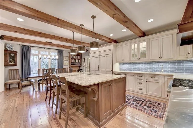 6000 River Chase Circle, Sandy Springs, Georgia 30328, 6 Bedrooms Bedrooms, ,5 BathroomsBathrooms,Residential,Sold,6000 River Chase Circle,6785415