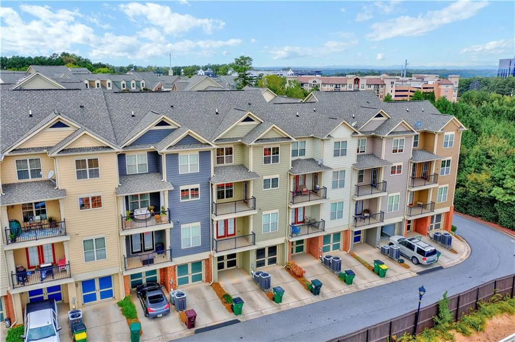 847 Perennial Drive Unit 97, Atlanta, Georgia 30328, 2 Bedrooms Bedrooms, ,2 BathroomsBathrooms,Residential,Sold,847 Perennial Drive Unit 97,6624873