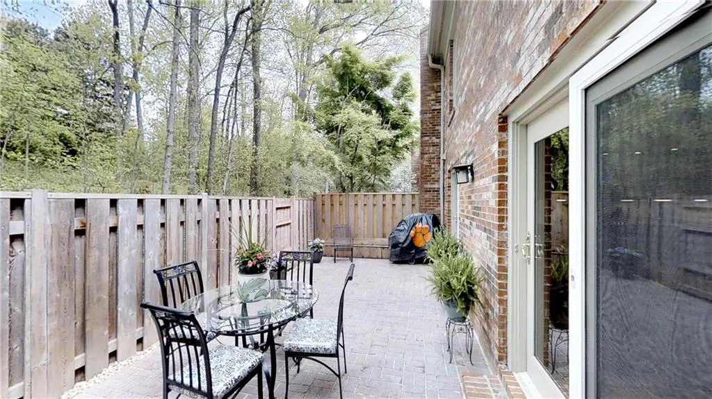 228 The South Chace, Atlanta, Georgia 30328, 3 Bedrooms Bedrooms, ,2 BathroomsBathrooms,Residential,Sold,228 The South Chace,5998030