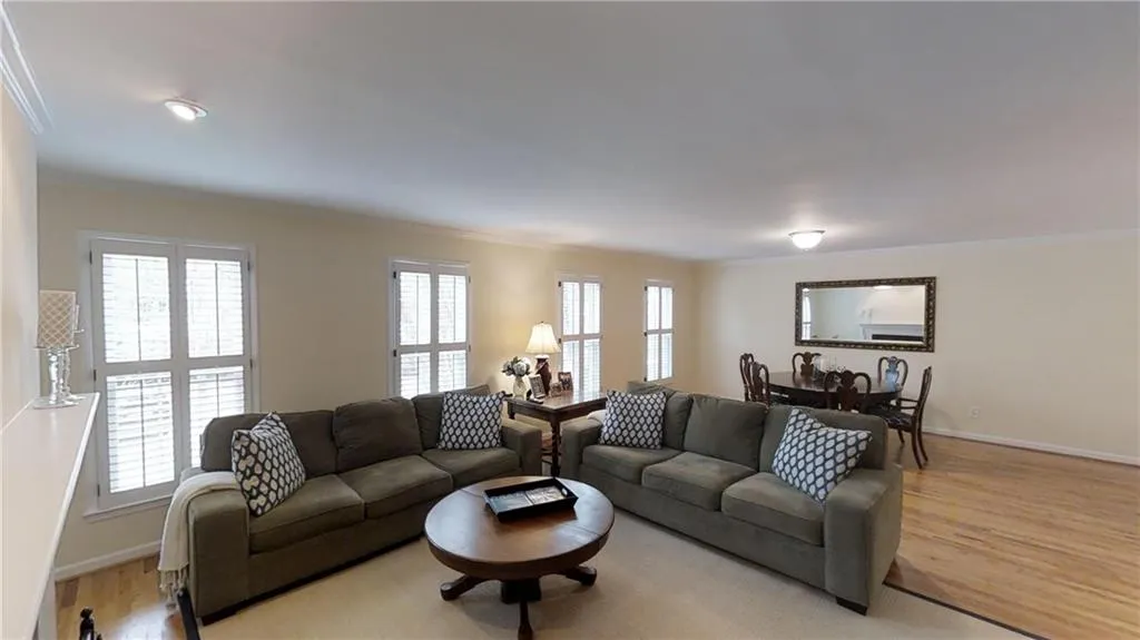 228 The South Chace, Atlanta, Georgia 30328, 3 Bedrooms Bedrooms, ,2 BathroomsBathrooms,Residential,Sold,228 The South Chace,5998030