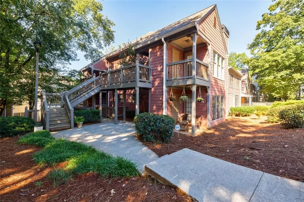 802 Abingdon Way, Sandy Springs, Georgia 30328, 2 Bedrooms Bedrooms, ,2 BathroomsBathrooms,Residential,Sold,802 Abingdon Way,7262433