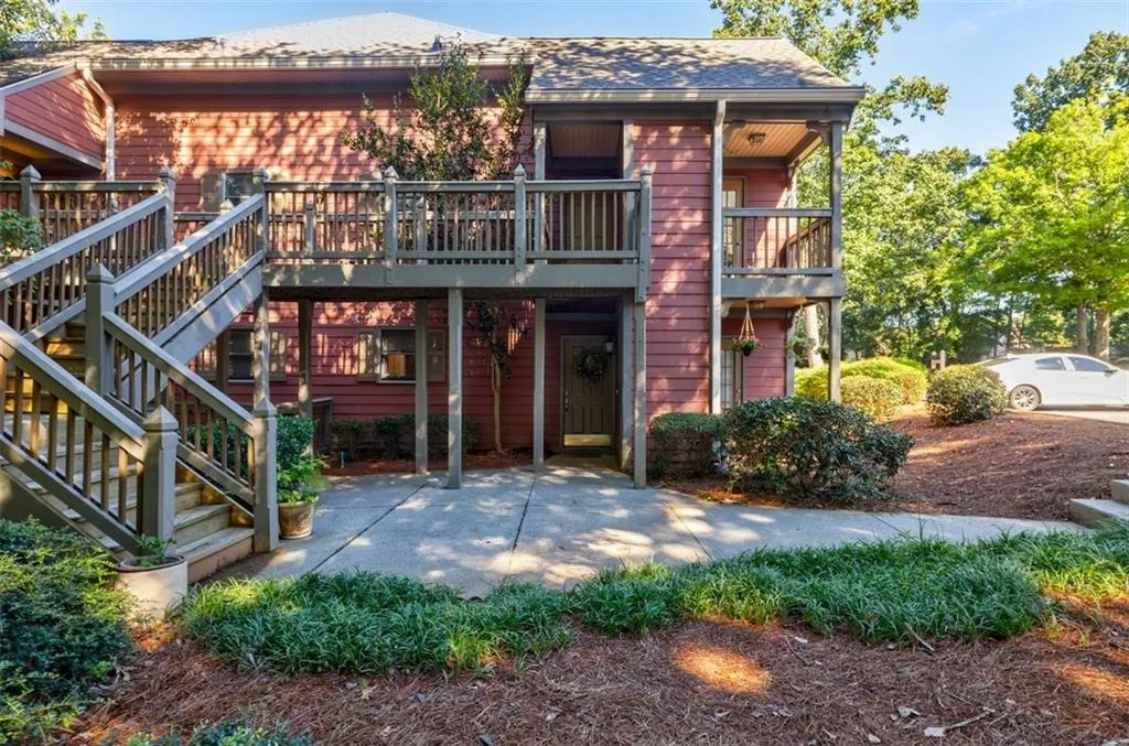 802 Abingdon Way, Sandy Springs, Georgia 30328, 2 Bedrooms Bedrooms, ,2 BathroomsBathrooms,Residential,Sold,802 Abingdon Way,7262433