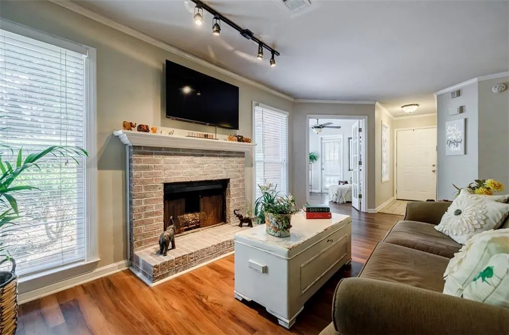 802 Abingdon Way, Sandy Springs, Georgia 30328, 2 Bedrooms Bedrooms, ,2 BathroomsBathrooms,Residential,Sold,802 Abingdon Way,7262433