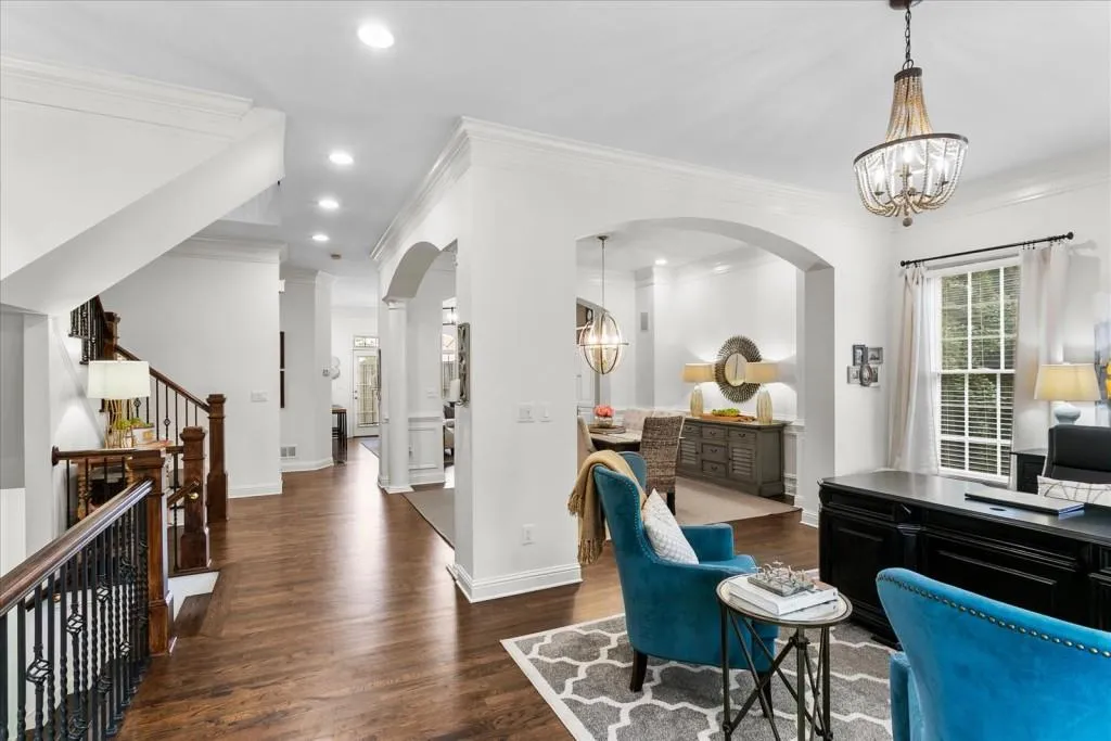 226 Meeting Lane, Sandy Springs, Georgia 30342, 4 Bedrooms Bedrooms, ,3 BathroomsBathrooms,Residential,Sold,226 Meeting Lane,7459235