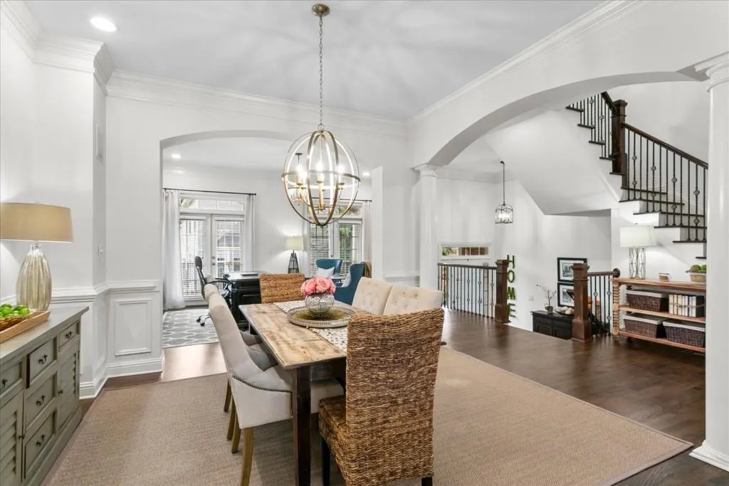 226 Meeting Lane, Sandy Springs, Georgia 30342, 4 Bedrooms Bedrooms, ,3 BathroomsBathrooms,Residential,Sold,226 Meeting Lane,7459235