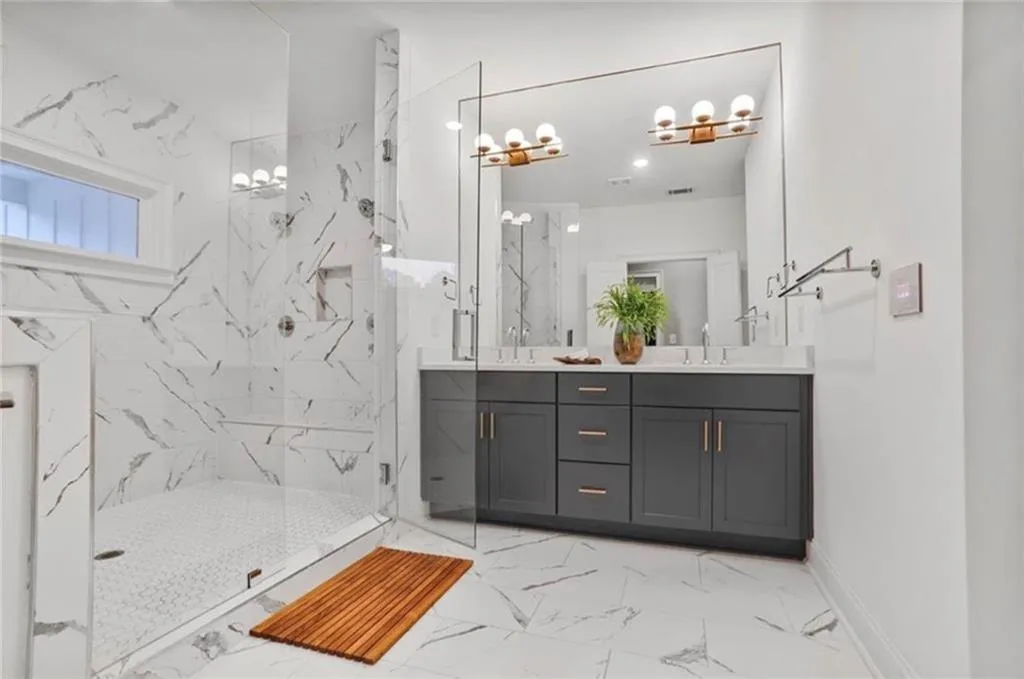 3667 Peachtree Road Ne Unit 16, Atlanta, Georgia 30319, 3 Bedrooms Bedrooms, ,3 BathroomsBathrooms,Residential,For Sale,3667 Peachtree Road Ne Unit 16,7622941