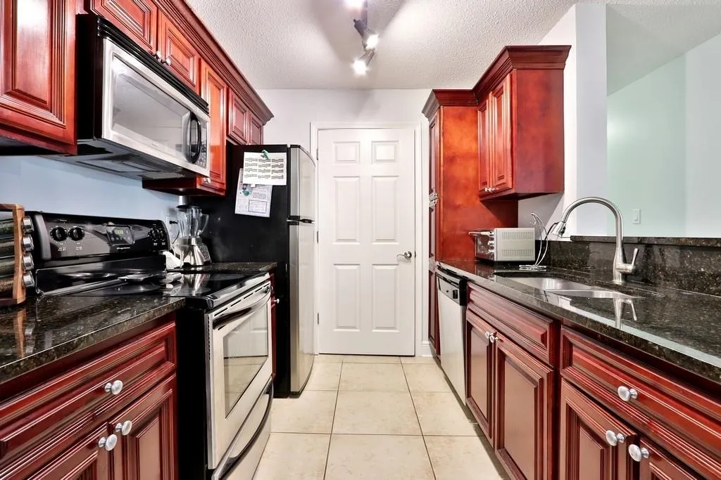 6211 Santa Fe Parkway, Sandy Springs, Georgia 30350, 3 Bedrooms Bedrooms, ,2 BathroomsBathrooms,Residential,Sold,6211 Santa Fe Parkway,6576146