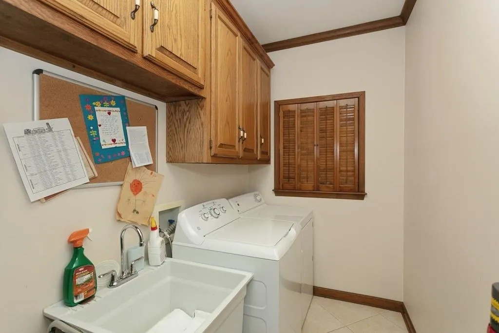 2680 Spalding Drive, Sandy Springs, Georgia 30350, 4 Bedrooms Bedrooms, ,3 BathroomsBathrooms,Residential,Sold,2680 Spalding Drive,6664601