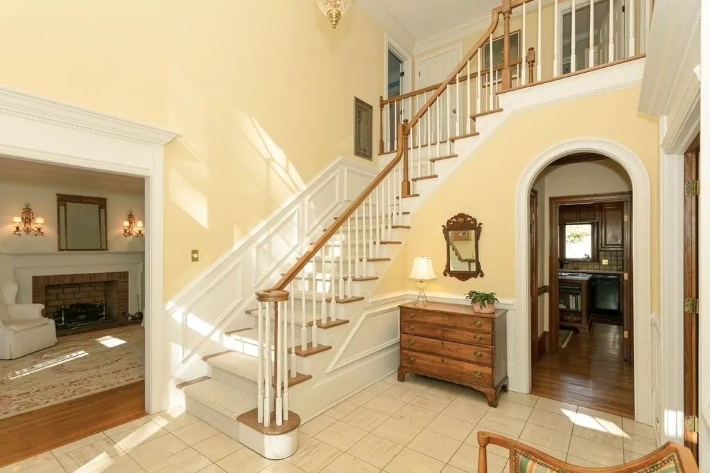 2680 Spalding Drive, Sandy Springs, Georgia 30350, 4 Bedrooms Bedrooms, ,3 BathroomsBathrooms,Residential,Sold,2680 Spalding Drive,6664601