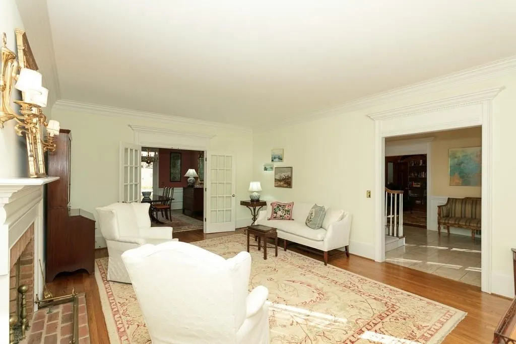 2680 Spalding Drive, Sandy Springs, Georgia 30350, 4 Bedrooms Bedrooms, ,3 BathroomsBathrooms,Residential,Sold,2680 Spalding Drive,6664601
