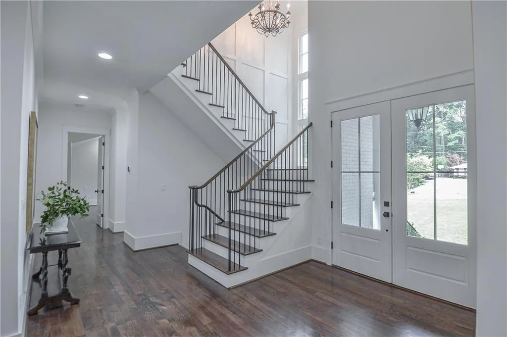 6860 Heathfield Drive, Sandy Springs, Georgia 30328, 5 Bedrooms Bedrooms, ,5 BathroomsBathrooms,Residential,Sold,6860 Heathfield Drive,6779299
