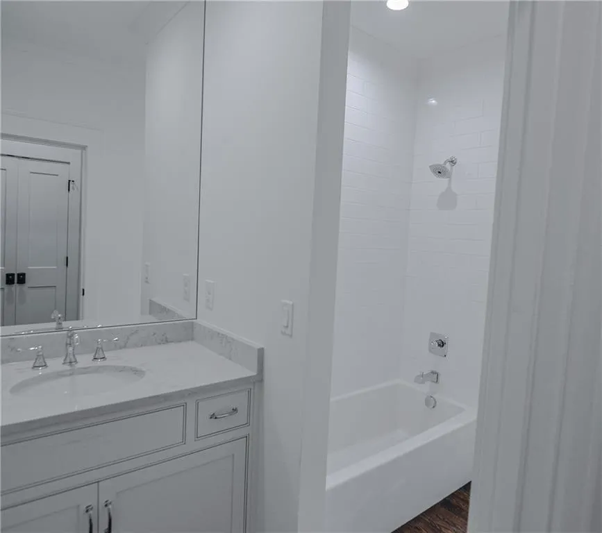 6860 Heathfield Drive, Sandy Springs, Georgia 30328, 5 Bedrooms Bedrooms, ,5 BathroomsBathrooms,Residential,Sold,6860 Heathfield Drive,6779299