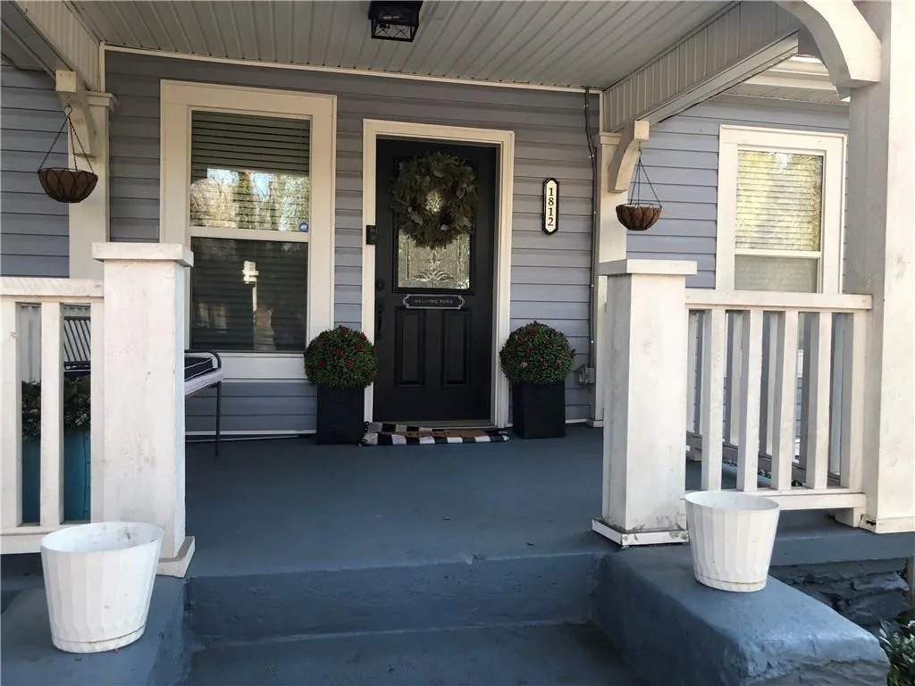 1812 Defoor Avenue Nw, Atlanta, Georgia 30318, 3 Bedrooms Bedrooms, ,2 BathroomsBathrooms,Residential,For Sale,1812 Defoor Avenue Nw,7675181