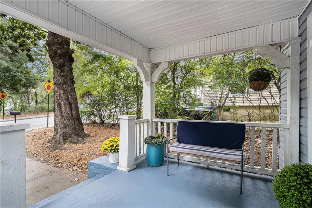 1812 Defoor Avenue Nw, Atlanta, Georgia 30318, 3 Bedrooms Bedrooms, ,2 BathroomsBathrooms,Residential,For Sale,1812 Defoor Avenue Nw,7675181