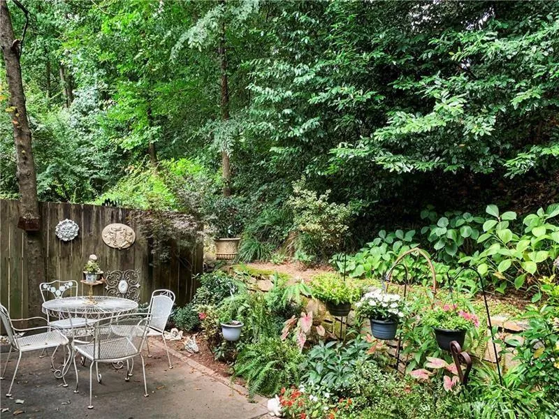5690 Chemin De Vie Unit 5690, Sandy Springs, Georgia 30342, 3 Bedrooms Bedrooms, ,2 BathroomsBathrooms,Residential,Sold,5690 Chemin De Vie Unit 5690,6780591