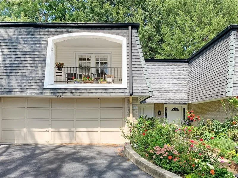 5690 Chemin De Vie Unit 5690, Sandy Springs, Georgia 30342, 3 Bedrooms Bedrooms, ,2 BathroomsBathrooms,Residential,Sold,5690 Chemin De Vie Unit 5690,6780591