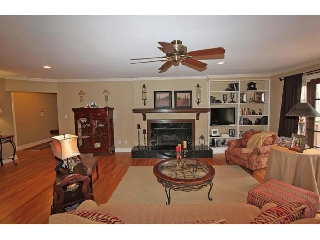 4811 Dudley Lane, Atlanta, Georgia 30327, 5 Bedrooms Bedrooms, ,3 BathroomsBathrooms,Residential,Sold,4811 Dudley Lane,5777565