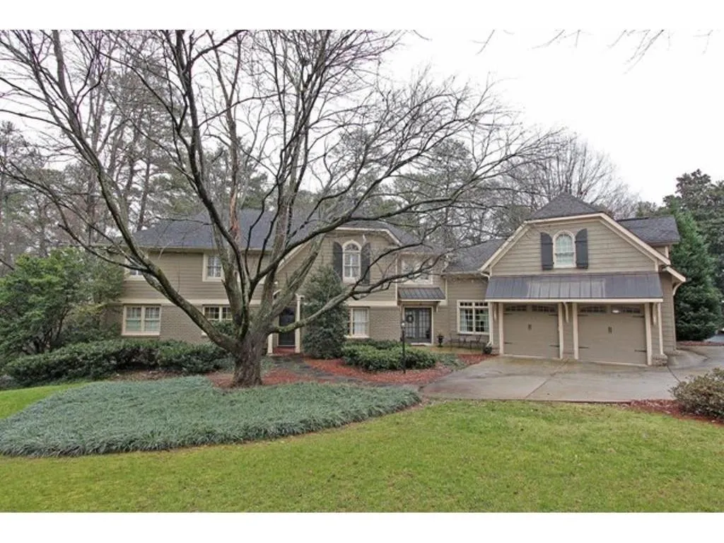 4811 Dudley Lane, Atlanta, Georgia 30327, 5 Bedrooms Bedrooms, ,3 BathroomsBathrooms,Residential,Sold,4811 Dudley Lane,5777565