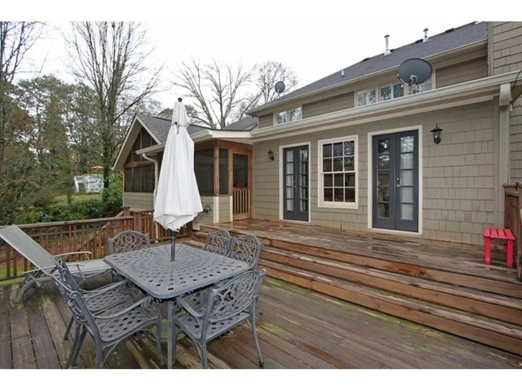 4811 Dudley Lane, Atlanta, Georgia 30327, 5 Bedrooms Bedrooms, ,3 BathroomsBathrooms,Residential,Sold,4811 Dudley Lane,5777565