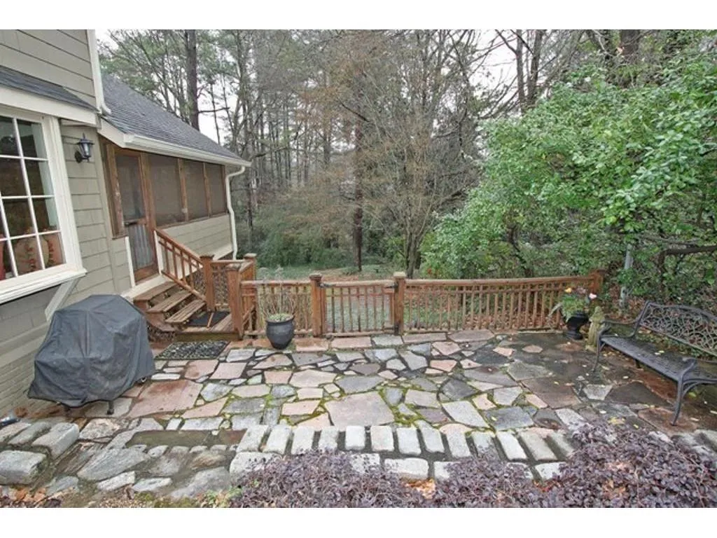 4811 Dudley Lane, Atlanta, Georgia 30327, 5 Bedrooms Bedrooms, ,3 BathroomsBathrooms,Residential,Sold,4811 Dudley Lane,5777565