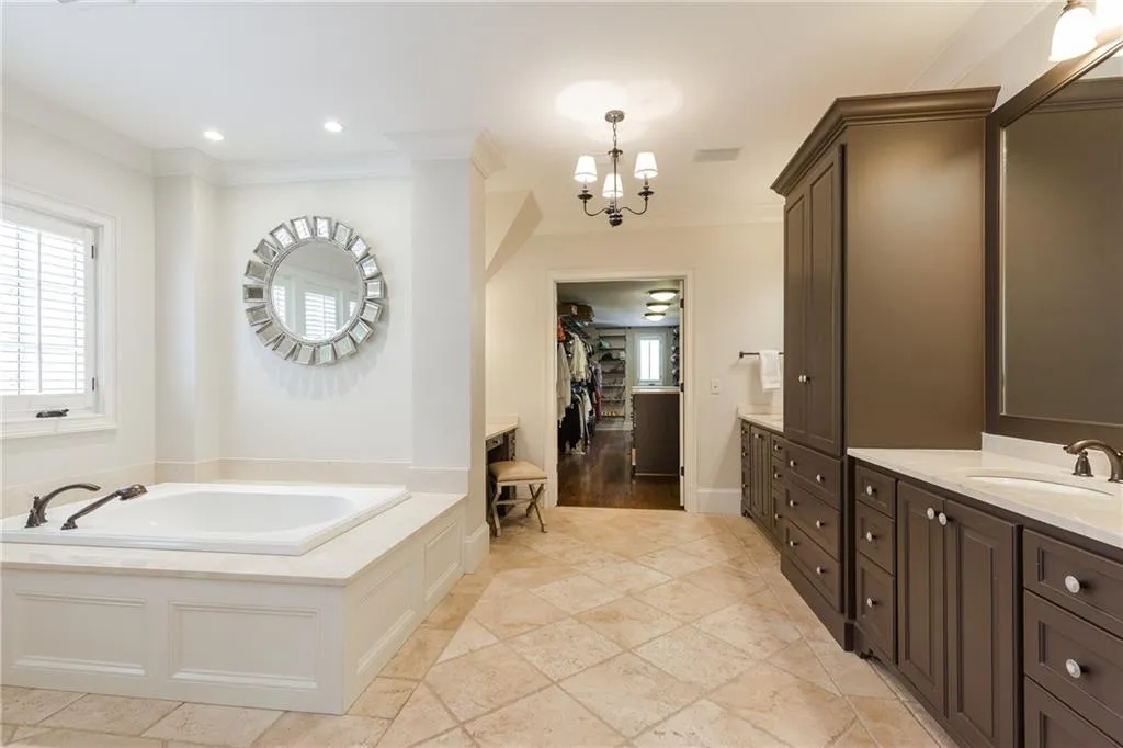5400 Powers Ferry Road, Sandy Springs, Georgia 30327, 6 Bedrooms Bedrooms, ,5 BathroomsBathrooms,Residential,Sold,5400 Powers Ferry Road,5953389
